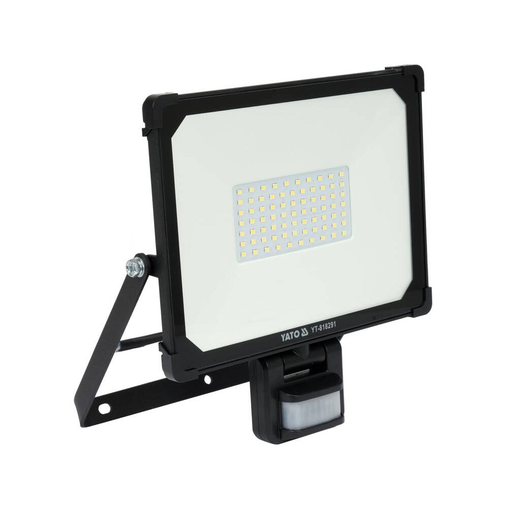 LED прожектор със сензор YATO, 50 W, 4750 lm