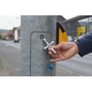 Кръстат ключ за табло Profi Key, 90 х 72 мм